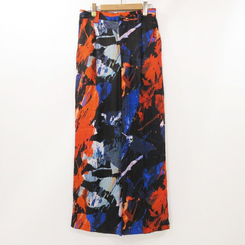 状態ランクの詳細説明 クリック 性別タイプ メンズ 商品の状態 多少のUSED感はございますが、状態は概ね良好です。 表記サイズ 2 【サイズ換算表】 実寸 ウエスト：約 73cm 股上：約 35.5cm 股下：約 7-72cm もも幅：約 35.5cm 裾幅：約 27.5cm 【サイズの見方】 カラー マルチカラー 素材 付属品 ― 型番 / 製品情報 型番：11221461227 パンツ 取扱店舗 お宝市番館 姫路東店 店舗コード 同じブランド 同じタイプ 同じジャンル お宝市番館の偽装サイトにご注意下さい！ 店舗名、会社概要、商品画像などの無断転載を行い、個人情報や金銭を騙し取る可能性があります。 詳細をご確認下さい。 ■取扱店／在庫確認 お宝市番館姫路東店(079-253-6832)