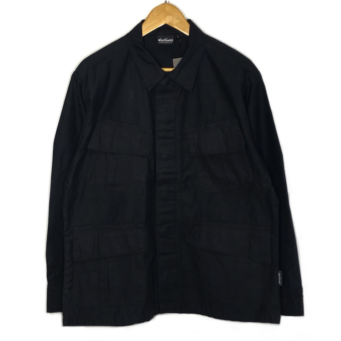 性別タイプ メンズ 商品の状態 目立ったダメージは感じられず、状態は概ね良好です。 表記サイズ M 実寸 着丈：約 72cm 肩幅：約 48cm 身幅：約 60cm 袖丈：約 61.5cm カラー ブラック 素材 画像参照 付属品 ― 型番 / 製品情報 型番：WT21005AD ミリタリージャケット 取扱店舗 お宝市番館 倉吉店 店舗コード 同じブランド 同じタイプ 同じジャンル