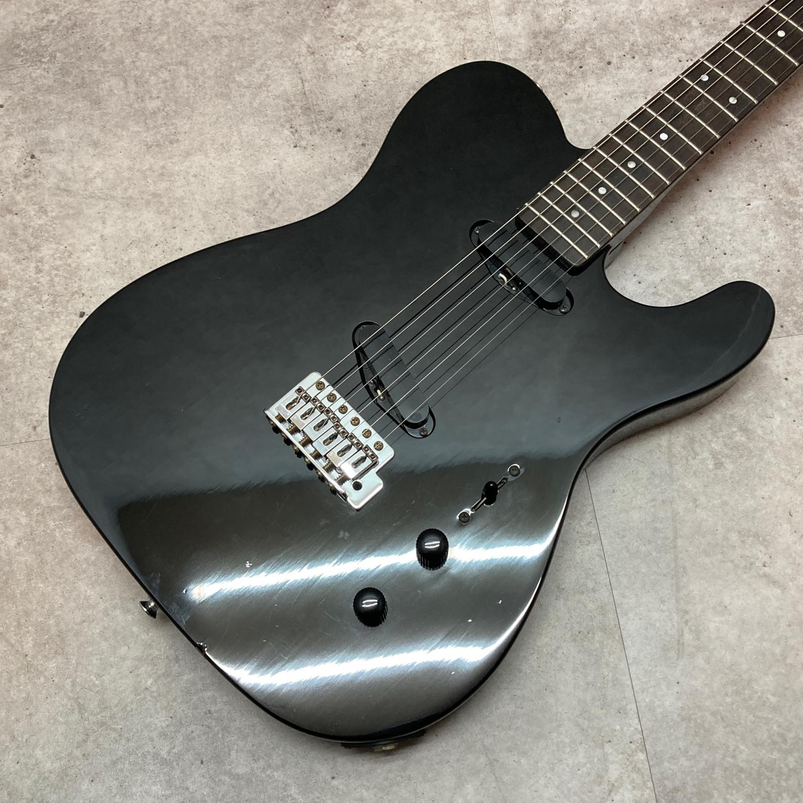 担当者コメント 付属品：無し 商品状態 中古品　キズあり　 ※状態は画像にてご確認ください。 店頭にて買取を行った中古品となります ※大きく目立つキズや、写真に写るキズのみ撮影しております 写真以外にも小さな打痕やスリキズが存在するとお考えください。 当店専任リペアマンによるメンテナンス済みです。 商品状態、フレットやネックの状態は担当者の主観によるものになります。画像と合わせてご確認ください。 タイプ ― 型番 ― カラー ― シリアルNo. ― 付属品 無し 注意事項 USED品のためパーツのカスタムがされている場合がございます。ご希望の場合には各部分の拡大画像をメールにてお送りいたします。 実店舗での並行販売品のため、在庫更新の遅れにより品切れの場合がございます。 品切れの場合にはキャンセル処理をさせていただきますのでご容赦ください。 ご不明な点は「商品についての問合わせ」よりお気軽にお申し付けください。