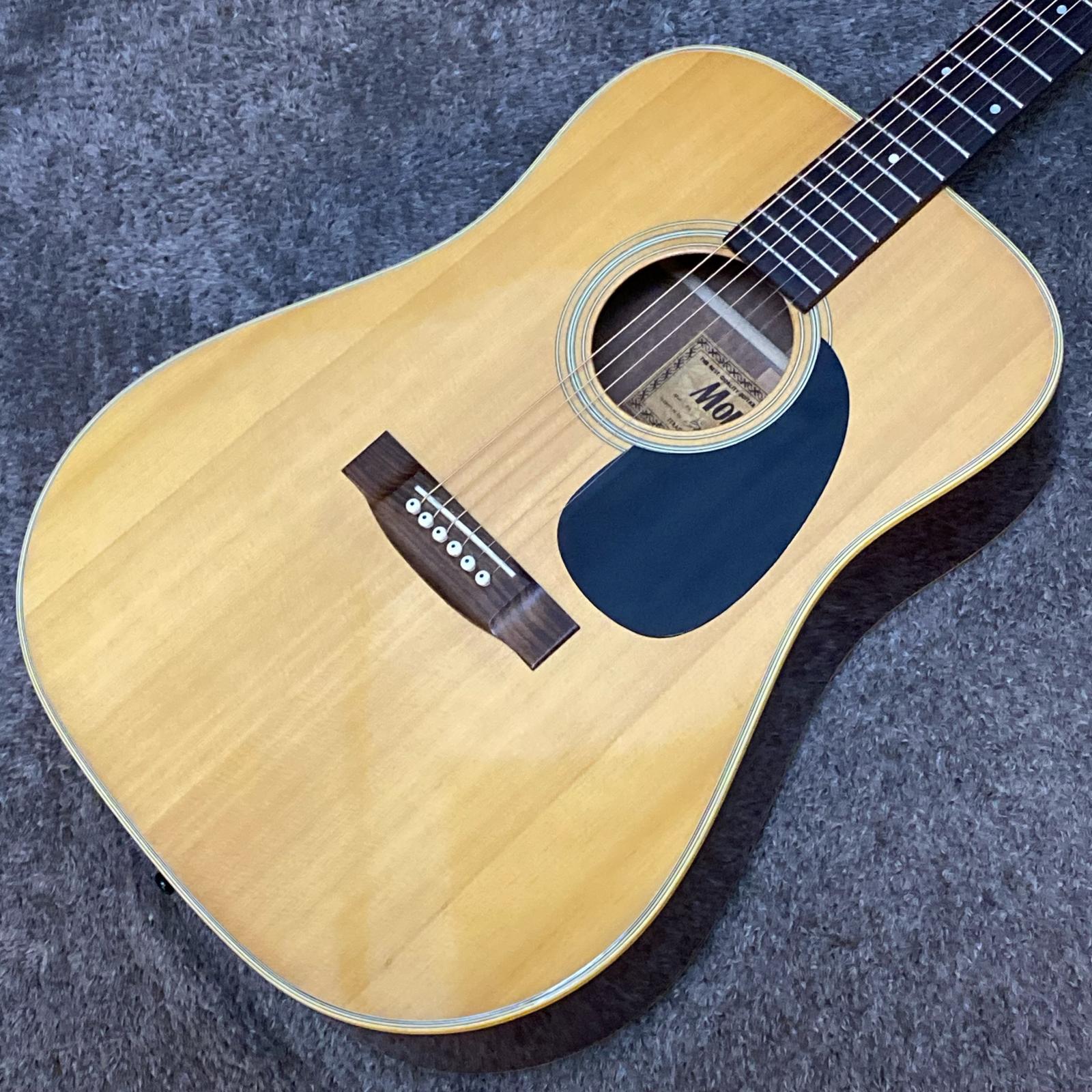 担当者コメント スプルース合板トップに、ナトーのネック、トーグ合板のサイド、バック、指板にローズウッドを使用したモデルです。製造から時間は経っておりますが、まだまだ現役でお使い頂ける一本です。 ■TOP：Spruce Laminated ■SIDE：Tongue Laminated ■BACK：Tongue Laminated ■NECK：Nato ■FINGER BOARD：Rosewood ■PICKUPS：- ■ フレット残り ： 7～8割 ■ ネック状態 ： ほぼストレート ■ トラスロッド ： 余裕あり 付属品：無し 商品状態 中古品　キズあり　 ※状態は画像にてご確認ください。 店頭にて買取を行った中古品となります ※大きく目立つキズや、写真に写るキズのみ撮影しております 写真以外にも小さな打痕やスリキズが存在するとお考えください。 当店専任リペアマンによるメンテナンス済みです。 商品状態、フレットやネックの状態は担当者の主観によるものになります。画像と合わせてご確認ください。 タイプ ― 型番 ― カラー ― シリアルNo. 490219 付属品 無し 注意事項 USED品のためパーツのカスタムがされている場合がございます。ご希望の場合には各部分の拡大画像をメールにてお送りいたします。 実店舗での並行販売品のため、在庫更新の遅れにより品切れの場合がございます。 品切れの場合にはキャンセル処理をさせていただきますのでご容赦ください。 ご不明な点は「商品についての問合わせ」よりお気軽にお申し付けください。