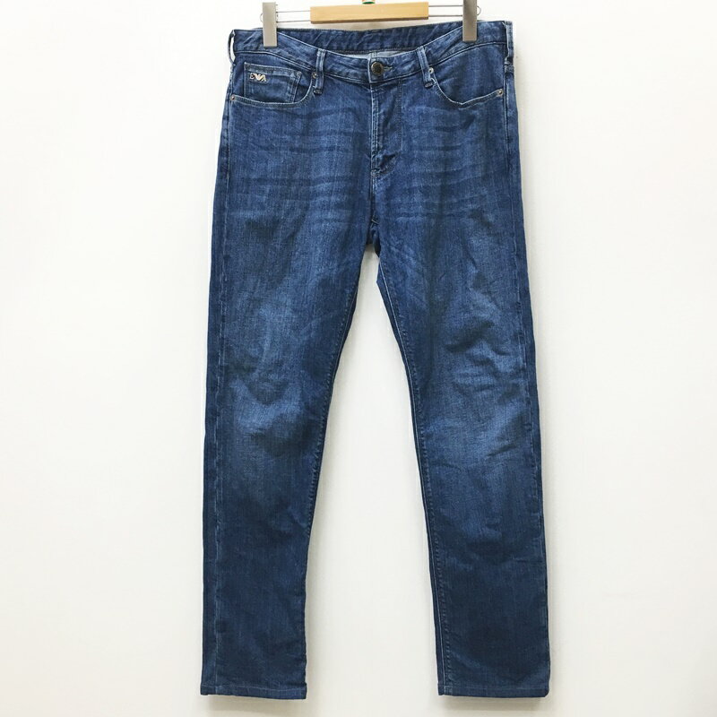 【中古】EMPORIO ARMANI エンポリオアルマーニ デニムパンツ サイズ：32 カラー：インディゴ 23AW 8N1J06 1D5QZ国内正規品 ESSENTIAL:ロゴプレートストレッチ【f107】