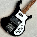 担当者コメント2016年製 Rickenbacker 4003S Jetgloエレキギターの黎明期を先駆けた歴史ある楽器製造メーカー、リッケンバッカー。本機はtトラディショナルスタイルの4001を基にピックアップのハイゲイン化などの改良が加えられ、現在のスタンダードモデルの位置づけの4003。こちらは、トライアングルインレイやバインディングなどの装飾を排し、よりシンプルで、無骨なスタイリングのバリエーションモデル、4003S。もちろん、メイプルウイング＆ネックのスルーネック構造などの基本構成はそのままで、演奏性やサウンドクリエイトは通常の4003と同様に行える。唯一無二のキュートなボディ＆ヘッドシェイプに個性派のPGなどリッケンバッカーならではの代表的なアイコニックデザイン。シンプルな2Vo 2Toのコントロールに加えて、トレブルトーンに搭載されたPUSH-PULL SWはパワフルでパンチあるサウンドに加えてビンテージテイストを匂わせるエッジーでライトなトーンバリエーションをワンコントロールで切り替えることができる。PUにはオリジナルのシングルコイルPU。ボディカラーは白黒のゴシックな対照色が弾き手の好みに左右されない、Jetglo。擦り傷や弾き傷、使用に伴う打痕などはあるが、演奏用に調整されたプレイヤーズコンディション。重量 約4.19kg　ハードケース付■WING:Maple■NECK:Maple■FINGER BOARD:Rosewood■PICKUPS:Original Single coil PU商品状態中古品　キズあり　※状態は画像にてご確認ください。店頭にて買取を行った中古品となります傷、打痕等の詳細は画像にてご確認ください。※大きく目立つキズや、写真に写るキズのみ撮影しております写真以外にも小さな打痕やスリキズが存在するとお考えください。当店専任リペアマンによるメンテナンス済みです。■ フレット残り ： 8～9割程度■ ネック状態 ： ほぼストレート■ トラスロッド ： 余裕あり商品状態、フレットやネックの状態は担当者の主観によるものになります。画像と合わせてご確認ください。タイプOriginal型番4003S JetgloカラーJetgloシリアルNo.-付属品ハードケース注意事項USED品のためパーツのカスタムがされている場合がございます。ご希望の場合には各部分の拡大画像をメールにてお送りいたします。実店舗での並行販売品のため、在庫更新の遅れにより品切れの場合がございます。品切れの場合にはキャンセル処理をさせていただきますのでご容赦ください。ご不明な点は「商品についての問合わせ」よりお気軽にお申し付けください。