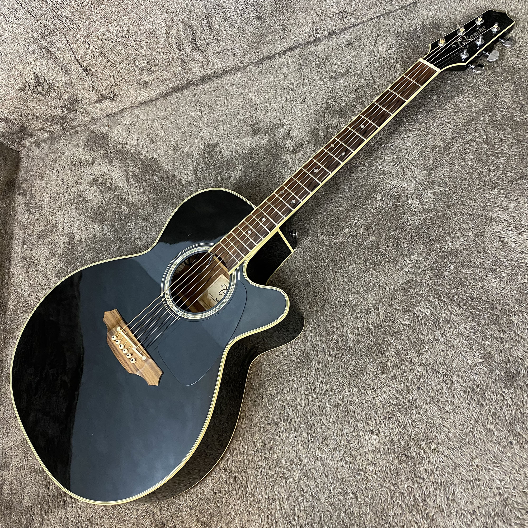 【送料無料】Takamine / DMP561C【中古】【楽器/エレアコ/Takamine/タカミネ/DMP-561C/エレアコ/アコースティックギター/CT4-DX/長渕剛/2015年製/純正ハードケース付き】 2