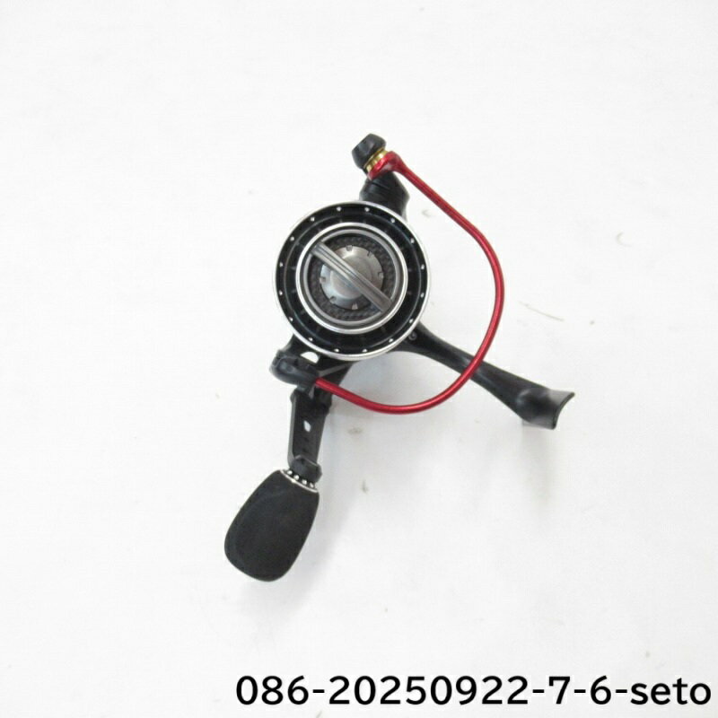 Abu Garcia｜アブ・ガルシアレボMGXシータ2500S【中古】【釣り/釣具/リール】