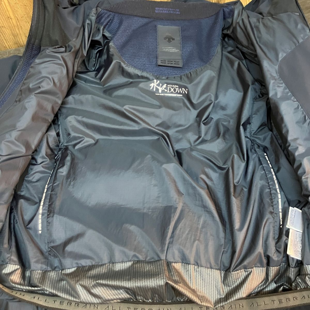 DESCENTE ALLTERRAIN ダウンジャケット DIA3670U　ブラック　サイズL　※中古　【津山店】