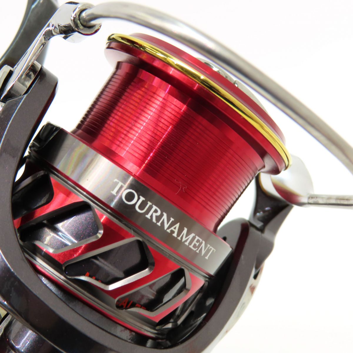 DAIWA ダイワ 18 TOURNAMENT トーナメント ISO 競技 LBD スピニングリール ※中古