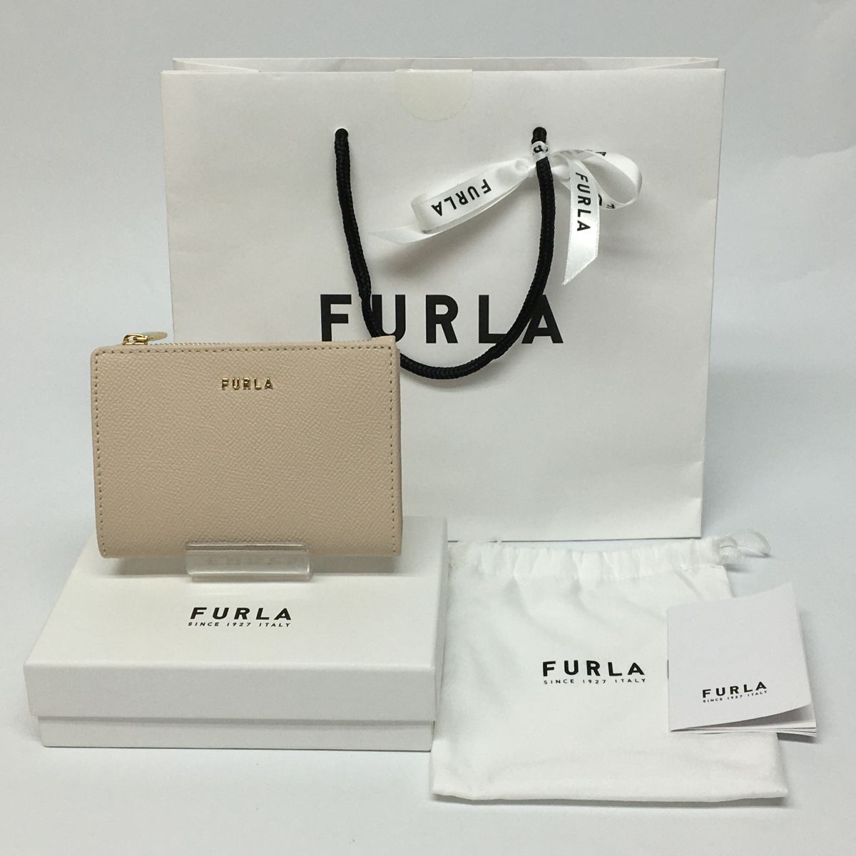 FURLA フルラ 財布 二つ折り クラシッ