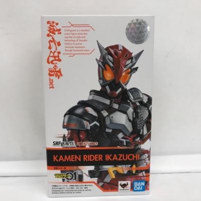 S.H.Figuarts 仮面ライダー雷 「仮面ラ