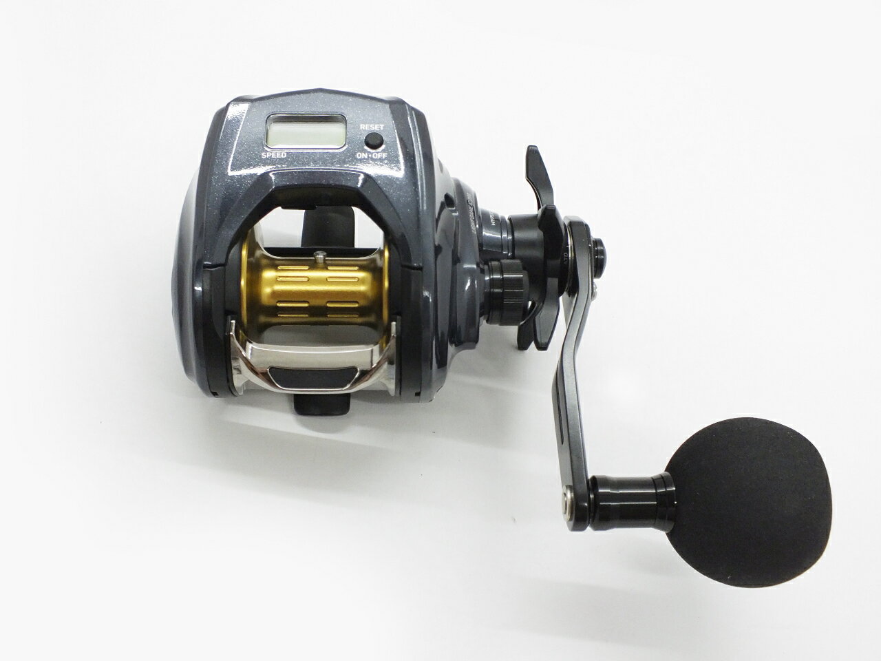 【未使用】DAIWA ライトゲーム IC 200（右）