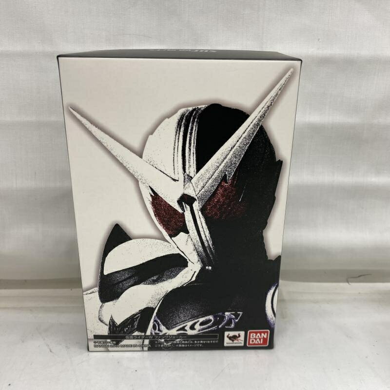 楽天市場】shフィギュアーツ真骨彫 仮面ライダーwファング 楽天市場】shフィギュアーツ真骨彫 仮面ライダーwファング