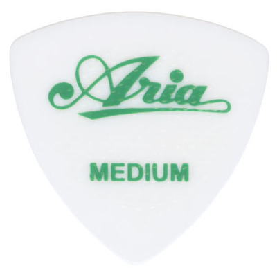 ARIA RUBBER GRIP Triangle P-RG01/075 WH 0.75mm MEDIUM White アリア ピック トライアングル ギター ベース アコギ用 弾力やタッチフィーリングなどに優れ、もっともスタンダードに好まれているセルロイド素材の両面にドットラバーの滑り止めが円形に施されています。 ※写真と実際の商品とは細部や色合いが異なる場合がございます。 素材: セルロース 形状：トライアングル P-RG01/075 WH 0.75 mm (MEDIUM), White 【お知らせ】 「定形郵便」で配送いたします。（到着まで2から7日程かかります） ●お支払い方法として代金引換をご利用頂けません。 ●お届け日時の指定は承れません。 ●郵便物の場合、追跡番号はございません。 ●土日、祝日は日本郵便が休業の為、配達はございません。 ●ポストに入らなかった場合は、不在票が入りますのでご確認ください。 ●お受け取りをされないまま保管期間を過ぎた場合、商品は弊社に戻ります。 　弊社では送料分を含んだ金額で販売している商品もございます。 　戻った商品につきましては、発送時の送料を差し引いた金額で返金処理を行わせていただきます。 　予めご了承くださいませ。 　ご入用の場合は、再度ご注文をお願いいたします。