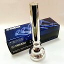 YAMAHA TRUMPET MOUTHPIECE 11B4 コンピュータ制御の最新加工機による、高精度マウスピース。 スムーズなアタック、コントロールのしやすさが特徴です。 ■銀メッキ仕上げ ◇11B4 ・リム内径：16,46mm ・スロート径：3,65mm やや浅いカップと中庸のリムで耐久力に富み、吹奏楽にも最適。 輝かしい音色でD、E♭管、ピッコロトランペットにも好適。【お知らせ】 「定形外郵便」で配送いたします。（到着まで2から5日程かかります） ●お支払い方法として代金引換をご利用頂けません。 ●お届け日時の指定は承れません。 ●郵便物の場合、追跡番号はございません。 ●土日、祝日は日本郵便が休業の為、配達はございません。 ●ポストに入らなかった場合は、不在票が入りますのでご確認ください。 ●お受け取りをされないまま保管期間を過ぎた場合、商品は弊社に戻ります。 弊社では送料分を含んだ金額で販売している商品もございます。 　 戻った商品につきましては、発送時の送料を差し引いた金額で返金処理を行わせていただきます。 予めご了承くださいませ。 　　　　ご入用の場合は、再度ご注文をお願いいたします。