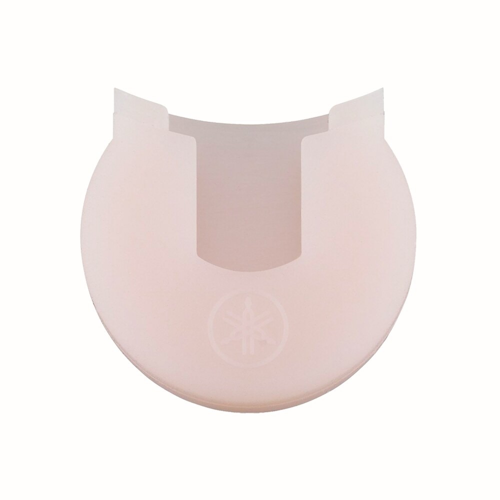 YAMAHA THUMB REST CUSHION LIGHT PINK ヤマハクラリネット固定式、可動式（大型可動式以外）の両方で使用ができます。 サイズ：S/M共用 楽器を保持しやすくする形状（Lサイズと同等の外側形状）です。 ヤマハクラリネット固定式、可動式（大型可動式以外）の両方で使用可能 親指への負担が減る柔らかめの硬さで、指の痛みを和らげ楽器を保持しやすくします。 材質はシリコンゴムですので、メッキや塗装に影響を与えません。 図Dの長さが13～15mmの指掛けが推奨サイズです。 クラリネット、オーボエ、バスリコーダーにご利用頂けます。 ※ラージサイズの指掛けなど、一部のモデルには対応できないものもございます。あらかじめ指掛けの形状をご確認下さい。 ■カラー： 【ブラック】 https://item.rakuten.co.jp/otanigakki/10101477/ 【ライトピンク】 https://item.rakuten.co.jp/otanigakki/10101478 【ライトブルー】 https://item.rakuten.co.jp/otanigakki/10101479/【お知らせ】 「定形外郵便」で配送いたします。（到着まで2から5日程かかります） ●お支払い方法として代金引換をご利用頂けません。 ●お届け日時の指定は承れません。 ●郵便物の場合、追跡番号はございません。 ●土日、祝日は日本郵便が休業の為、配達はございません。 ●ポストに入らなかった場合は、不在票が入りますのでご確認ください。 ●お受け取りをされないまま保管期間を過ぎた場合、商品は弊社に戻ります。 弊社では送料分を含んだ金額で販売している商品もございます。 　 戻った商品につきましては、発送時の送料を差し引いた金額で返金処理を行わせていただきます。 予めご了承くださいませ。 　　　　ご入用の場合は、再度ご注文をお願いいたします。