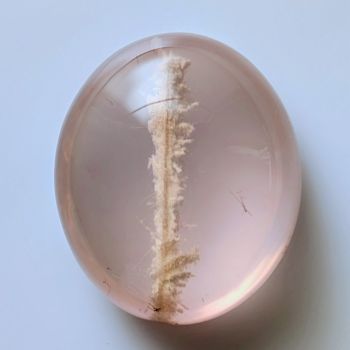 Rakuten - 【ホワイトドラゴン＆インクルージョン好き必見】大粒ローズクォーツ キャッツアイ約63.37cts