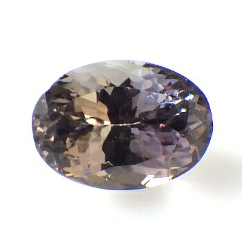 重量：約2.90cts サイズ：約6.8×9.3mm 産地：タンザニア 説明：【非加熱ナチュラル】のバイカラータンザナイトを【勤労感謝の日】特別価格にてご提供!! タンザナイトのほとんどが加熱処理されていますが、こちらの商品は非加熱で美しいです!! アフリカのタンザニアで発見されたのでこの名が付いています。 ただし、タンザナイトの名称は、ティファニー社の商業名です。 宝石学上の名前は「ブルーゾイサイト」です。 今回の出品の鉱物名は「天然ゾイサイト」で宝石名は「パーティカラードゾイサイト」となります。