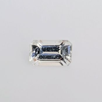 【無色透明＆ガーネットの珍品＆UVカラーチェンジ】リューコガーネットオクタゴン 約0.68cts