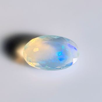 Rakuten - 【幻想的な遊色効果】ウォーターオパールオーバルシェイプ 約2.07cts