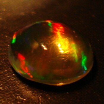 【とってもかわいい】【ひと粒の虹】メキシコオパールオーバルカボション 約0.36cts