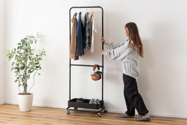 【ハンガーラック】 コートハンガー ワゴン ハンガー コート掛け 衣類収納 収納家具 洋服掛け ポールハンガー スチール キャスター付き ストッパー付き 高さ調整可能 高さ150 高さ175 棚付き シンプル ディスプレイ グリーンスタンド 新生活 ホワイト ブラック グレー