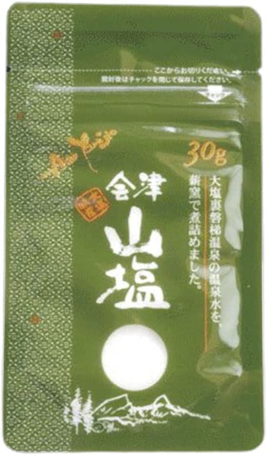 会津山塩 スタンダード 内容量 30g×1袋 原材料 温泉水（大塩裏磐梯温泉） 商品説明 会津地方は北塩原村にある大塩裏磐梯温泉の温泉水を薪窯で煮詰めて作られた、希少なお塩です。古式にのっとり薪窯で煮詰める製法で、滋味深い北塩原村の山塩がよみがえりました。 消費期限 お塩に賞味期限はございません。湿気の少ない所で保存してください。 ※食品ですので開封後はお早めにお召し上がり下さい。 保存方法 直射日光を避けて涼しい所に保管してください。