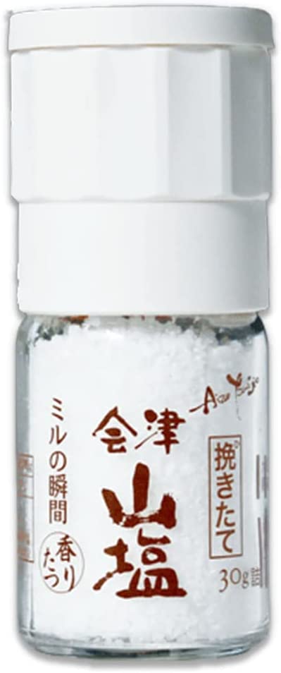 会津山塩 挽きたて会津山塩 ミル瓶入　※詰め替え用は、別途販売中です※ 内容量30g×1本 原材料温泉水（大塩裏磐梯温泉） 商品説明 会津地方は北塩原村にある大塩裏磐梯温泉の温泉水を薪窯で煮詰めて作られた、希少なお塩です。古式にのっとり薪窯で煮詰める製法で、滋味深い北塩原村の山塩がよみがえりました。※パッケージに変更がある場合がございます 賞味期限お塩に賞味期限はございません。湿気の少ない所で保存してください。 ※食品ですので開封後は賞味期限に関わらずお早目にお召し上がりください。