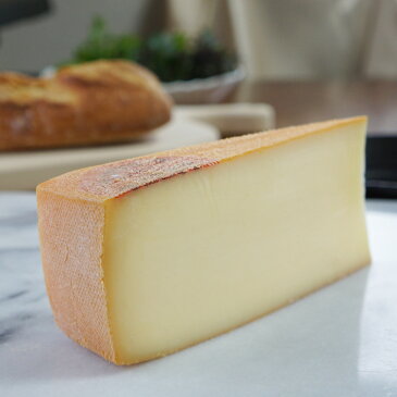 ハード セミハード チーズ ラクレットチーズ 250-300g フランス産 焼いてとろとろ 冬に人気のごちそうチーズ オーブンがなくても大丈夫