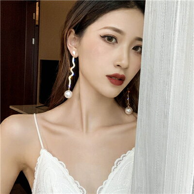 ロングピアス ロング チェーン キュービックジルコニア 揺れ エレガント 大人っぽい ロングチェーンピアス キュービックジルコニア ロングピアス 華やか 結婚式...