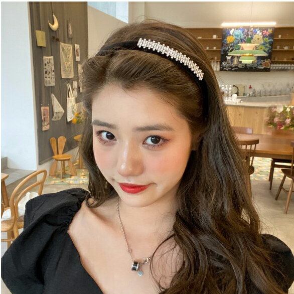 ヘアーアクセサリー カチューシャ キラキラ 気質 百掛け sweet系 姫系 お嬢様 ヘアバンド ヘッドバンド ヘアピン プレスヘア カジュアル 上品 大人 かわいい おしゃれ フォーマル 二次会 結婚式 お呼ばれ 韓国ファッション