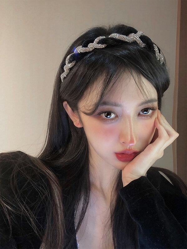 ヘアーアクセサリー カチューシャ リボン付け キラキラ シンプル 人気 流行 気質 百掛け sweet系 姫系 お嬢様 ヘアバンド ヘッドバンド ヘアピン プレスヘア カジュアル 上品 大人 かわいい おしゃれ フォーマル 二次会 結婚式 お呼ばれ 韓国ファッション