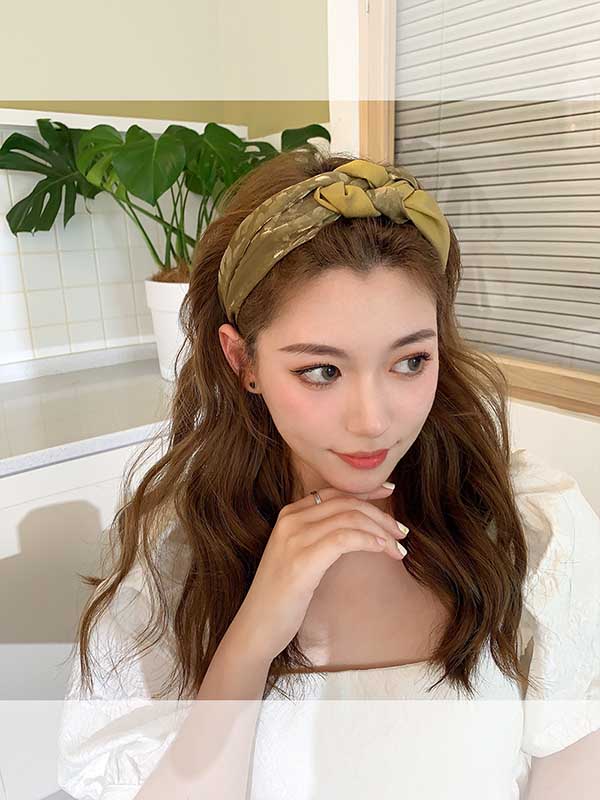 Rakuten - ヘアーアクセサリー　 カチューシャ　リボン付け　キラキラ　シンプル　 人気 流行　気質 百掛け sweet系 姫系　お嬢様　ヘアバンド ヘッドバンド ヘアピン プレスヘア カジュアル 上品 大人 かわいい おしゃれ フォーマル 二次会 結婚式 お呼ばれ 韓国ファッション