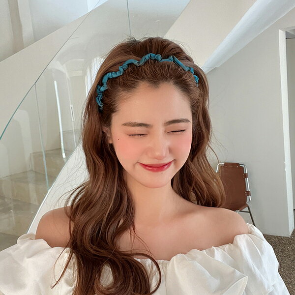 ヘアーアクセサリー カチューシャ キラキラ 花柄 気質 百掛け sweet系 姫系 お嬢様 ヘアバンド ヘッドバンド ヘアピン プレスヘア カジュアル 上品 大人 かわいい おしゃれ フォーマル 二次会 結婚式 お呼ばれ 韓国ファッション