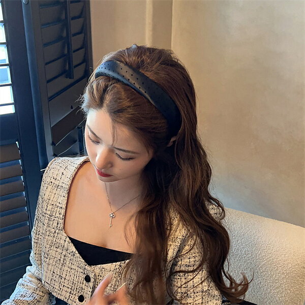 ヘアーアクセサリー カチューシャ キラキラ 花柄 気質 百掛け sweet系 姫系 お嬢様 ヘアバンド ヘッドバンド ヘアピン プレスヘア カジュアル 上品 大人 かわいい おしゃれ フォーマル 二次会 結婚式 お呼ばれ 韓国ファッション