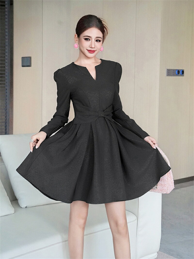 ワンピースドレス　Aラインドレス　　ミニ丈ワンピース　黒ドレス　秋ワンピース　パーティードレス　お嬢様　フォーマル　長袖　Vネック　大人 上品 　キレイめ　お呼ばれ　二次会 結婚式　入学式　披露宴　ブラック　20代 30代 40代　韓国ファッションレディース　秋冬 otolady-10008021 One-Piece Dress サンプル画像2