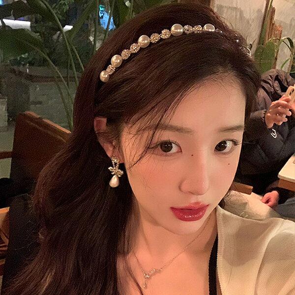 Rakuten - ヘアーアクセサリー　 カチューシャ　 人気 流行　気質 百掛け sweet系 姫系　お嬢様　ヘアバンド ヘッドバンド ヘアピン プレスヘア カジュアル 上品 大人 かわいい おしゃれ フォーマル 二次会 結婚式 お呼ばれ 韓国ファッション