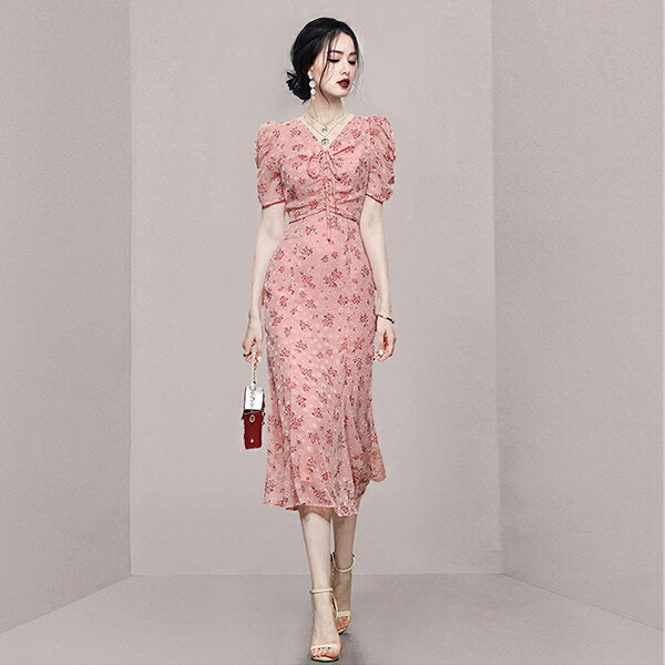 花柄　ロング丈ワンピース　タイトワンピース 姫系ワンピース 　パーティードレス　キャバドレス　フォーマル　ロング丈　セクシードレス ミディアム 着痩せ 大きいサイズ オシャレ エレガント 大人かわいい おしゃれ　 結婚式　二次会　披露宴　　韓国ファッション