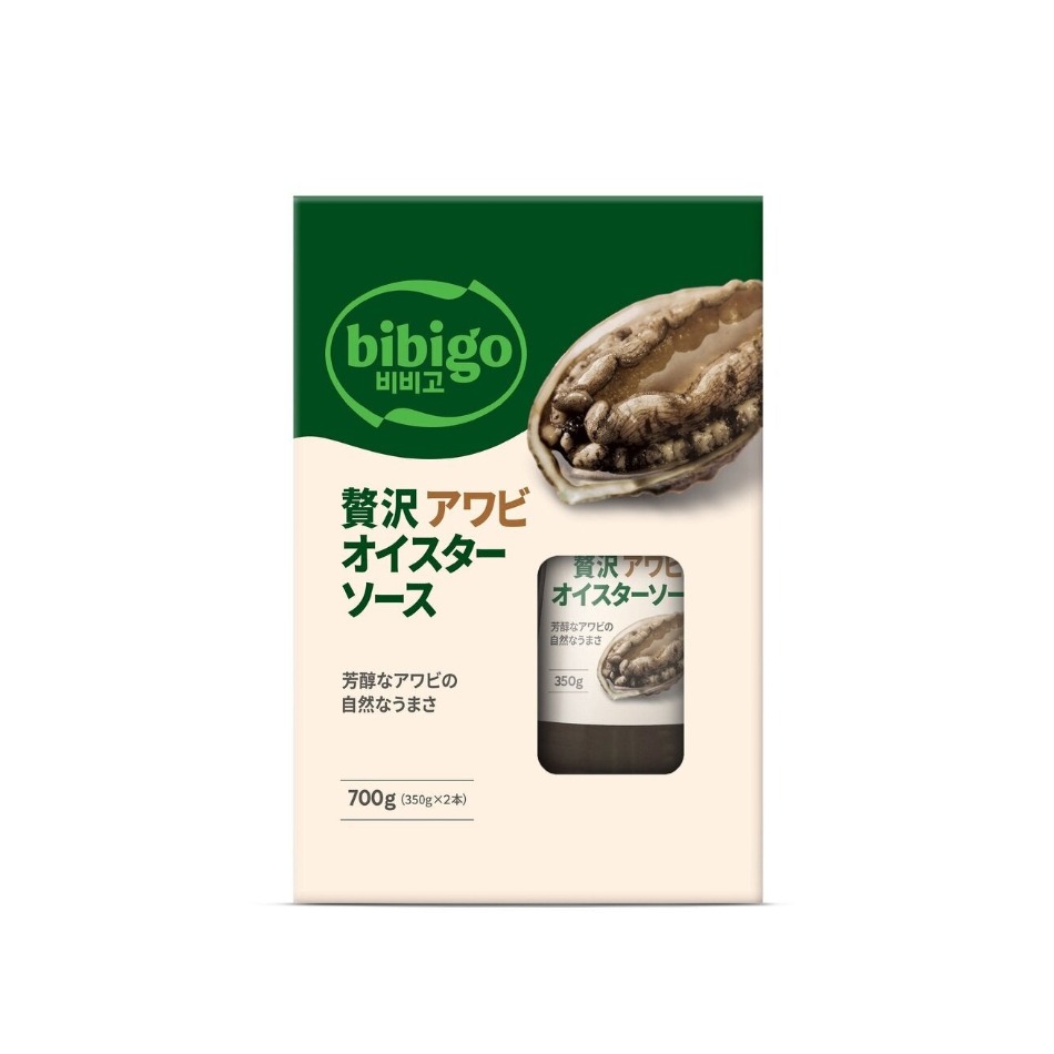 【商品の特徴】アワビが入った贅沢オイスターソース / ひとさじで海鮮風味 / いつものメニューがさらに美味しく！ / 炒め物やスープに韓国の南海でとれたアワビと牡蠣を、ふんだんに使用した贅沢なオイスターソースです。 芳醇なアワビの旨さで、いつものメニューが豪華な味わいに。 チャーハン、野菜炒め、スープなどに、ひとさじ入れれば海鮮の風味が広がります。