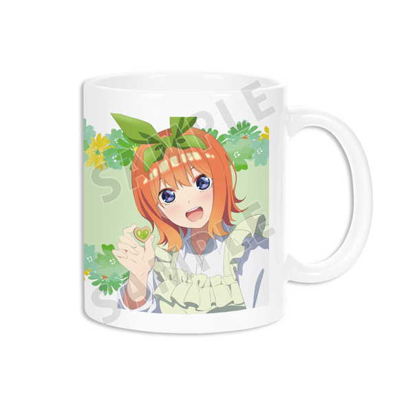 乐天商城 - 五等分の花嫁 劇場版 マグカップ 描き下ろしイラスト 中野四葉 制服エプロンver.