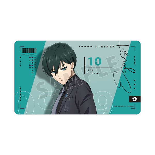 ＜商品名＞ブルーロック マルチデスクマット 描き下ろし 糸師凛 スーツモデルver.＜商品内容＞「ブルーロック」より、マルチデスクマットの登場です。糸師 凛の描き下ろしイラストをメインにマルチデスクマットに仕上げました。デスクに敷いたり、お...