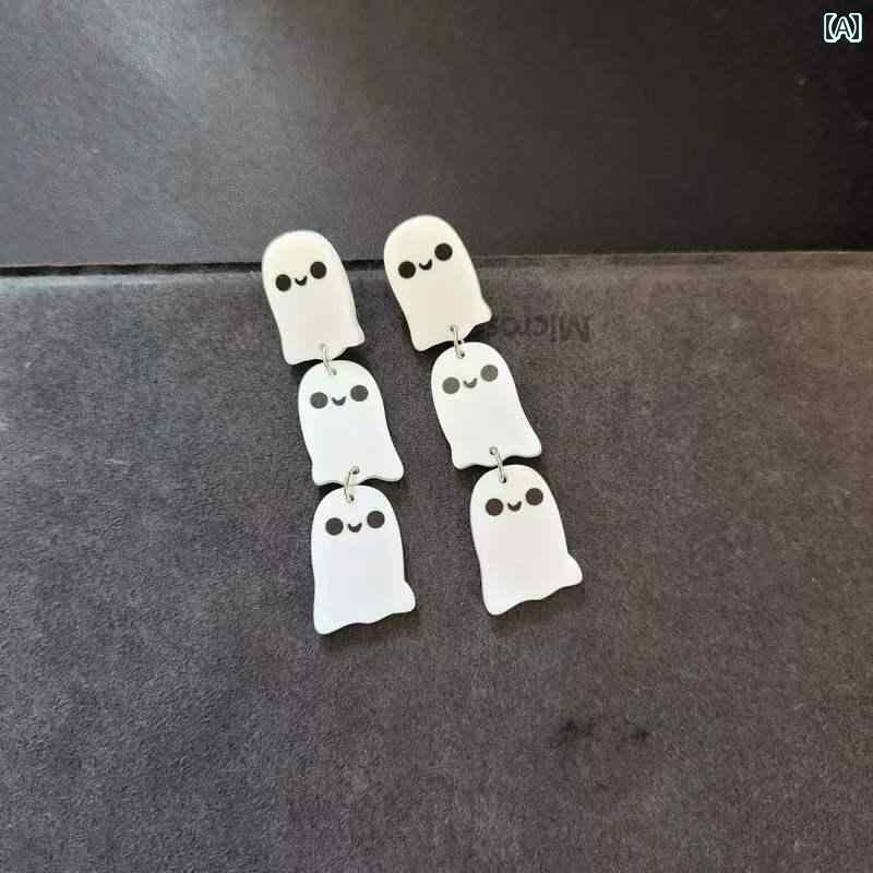 ピアス レディース かわいい ホラー ハロウィン ゴースト ロング お化け 花 プレート スタッドピアス 白 両耳 キュート 仮装 大ぶり