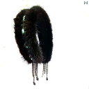 カチューシャ 幅広 レディース 秋冬 髪飾り ヘアアクセサリー ファー 滑りにくい ディナー お呼ばれ 揺れる ふわふわ キラキラ ラインビーズ おしゃれ 黒
