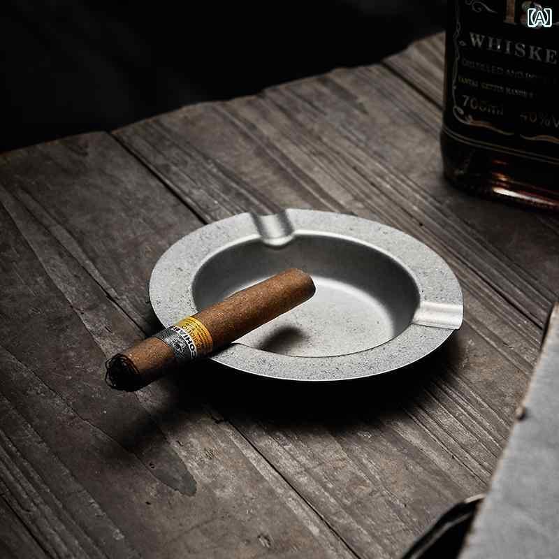 葉巻 灰皿 レトロ ノスタルジック ステンレス 鋼 タバコ 家庭 アウトドア 屋内 リビング 書斎 オフィス おしゃれ シガレット ホルダー ヴィンテージ風 金