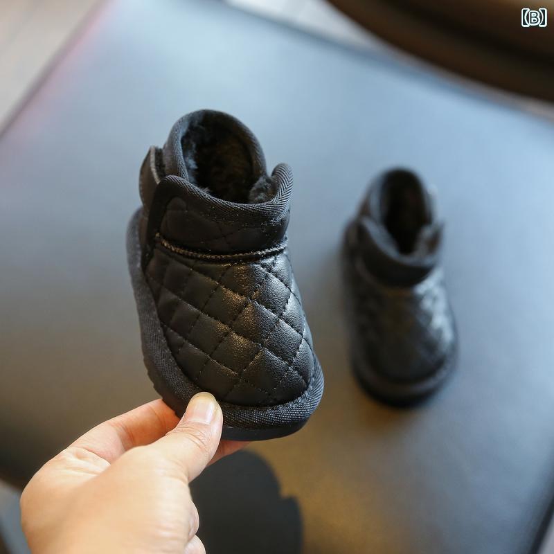 スノーブーツ ベビー 暖かい 男の子 冬 女の子 滑りにくい 子供 ゴム キック防止 面ファスナー 黒 ベージュ
