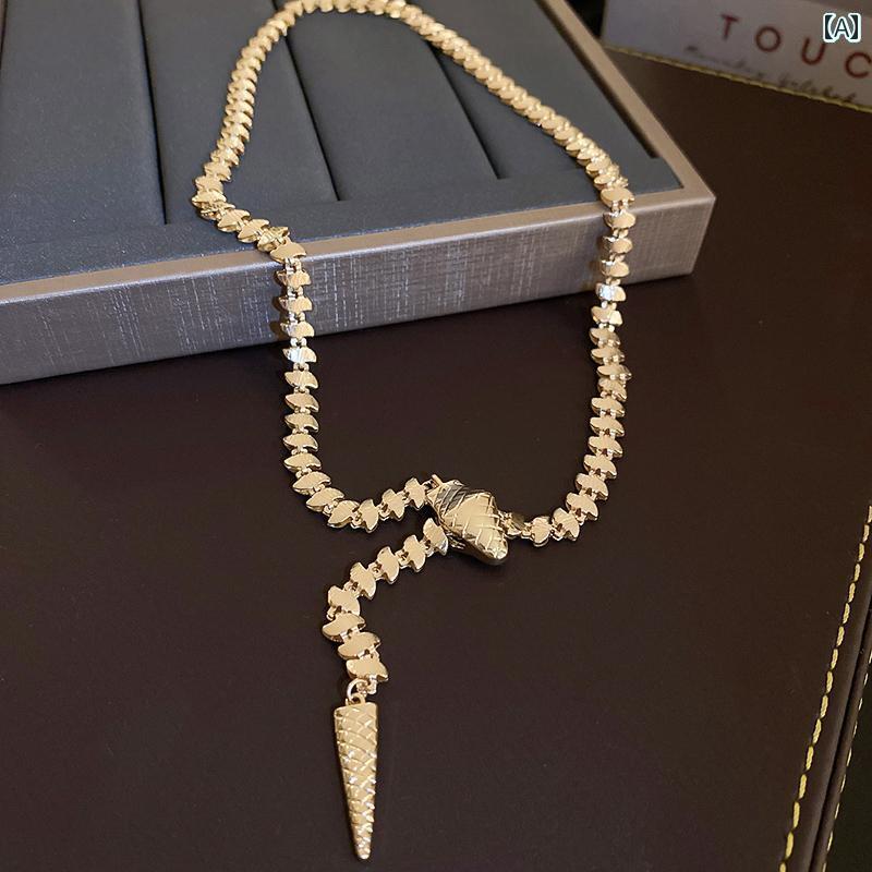 蛇 モチーフ アクセサリー レディース ネックレス チョーカー スネーク ヘビ ヨーロッパ 軽量 シンプル おしゃれ 個性 ゴールド シルバー