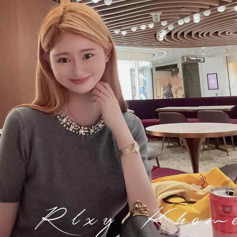 ニットソー レディース 春夏 半袖 薄手 ストレッチ 伸縮性 スリムフィット タイトシルエット 上質 高級感 きらめく飾り クルーネック プルオーバー グレー 無地 大人カジュアル