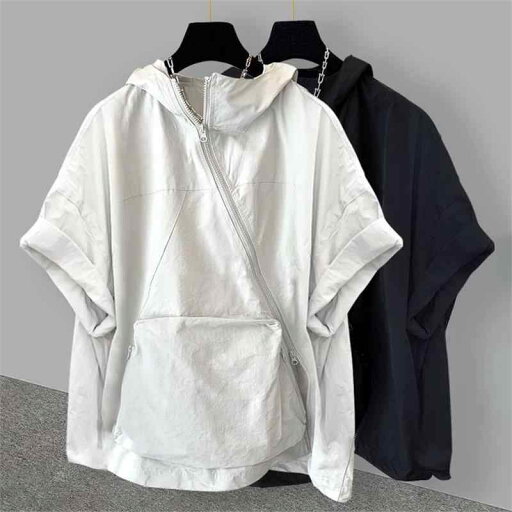 Tシャツ 男女兼用 半袖 フード付き ファスナー 大きめポケット ワークテイスト ストリート系 韓国風 大きめサイズ ゆったりシルエット 夏 通気性 普段使い 黒 白 Tシャツ 男女兼用 半袖 フード付き ファスナー 大きめポケット ワークテイスト ストリート系 韓国風 大きめサイズ ゆったりシルエット 夏 通気性 普段使い 黒 白