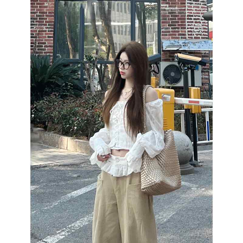 ブラウス トップス レディース 春夏 オフショルダー ショート丈 スリムフィット ベビードール パフスリ..