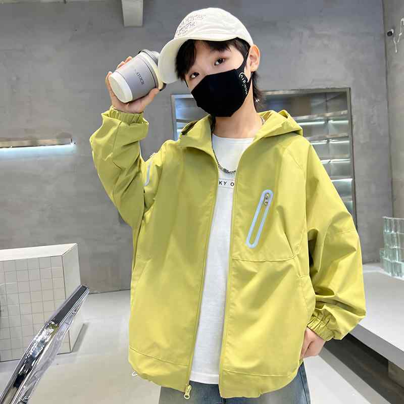 ウィンドブレーカー 男の子 キッズ ジュニア アウター フード付き 長袖 春秋 防風 透湿 軽量 カジュアル ジャケット 小中学生 通学 普段使い カーキ ブラック イエロー