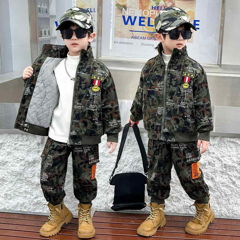 迷彩服 男の子 キッズ ジュニア 上下セット 厚手 ジャケット フード付き 長袖 ファスナー パンツ 綿 春..