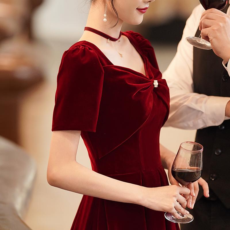 ワンピース レディース 結婚式 披露宴 二次会 お呼ばれ フォーマルドレス 演奏会 発表会 小柄な方向け ベロア ベルベット ワインレッド スクエアネック 長袖 ミディ丈 Aライン 秋冬