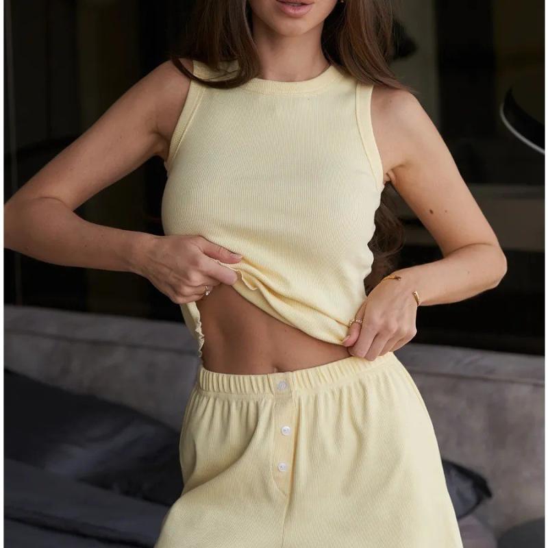 ルームウェア レディース 春夏 無地 快適 タンクトップ ショートパンツ カジュアル パジャマ セットアップ 薄手 通気性 肌触り リラックス ポリエステル ツーピース